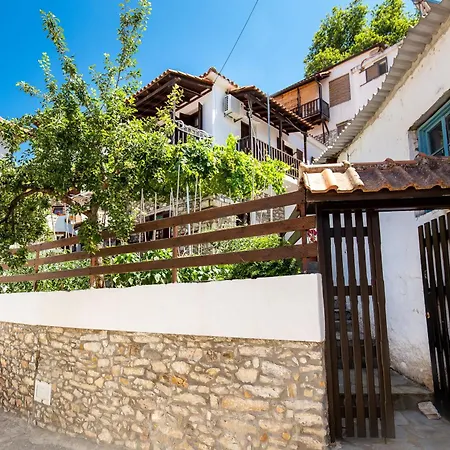 Cozy Traditional House In Thassos, Kallirachi 別荘