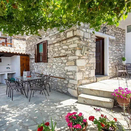 Cozy Traditional House In Thassos, Kallirachi *
