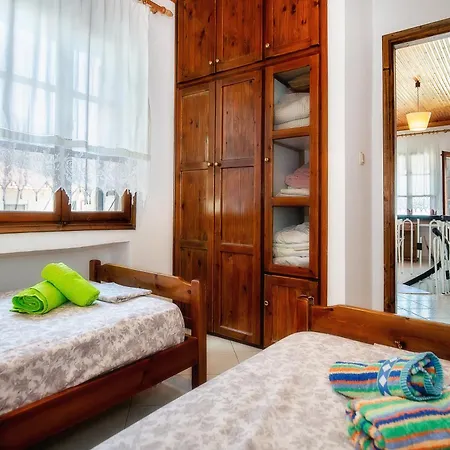 Cozy Traditional House In Thassos, Kallirachi *