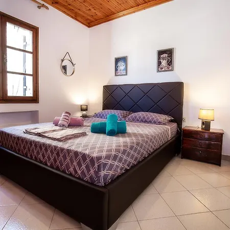 Cozy Traditional House In Thassos, Kallirachi *